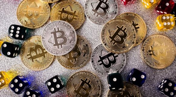 Cassinos com Criptomoedas vs Cassinos Tradicionais: Prós e Contras